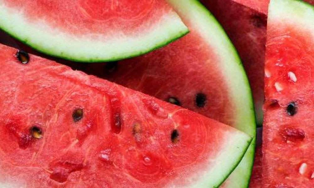 Ιδού γιατί πρέπει να τρως και τα κουκούτσια από το καρπούζι